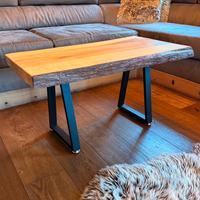 Tavolino artigianale in legno di quercia massello