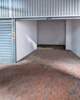Garage Box viale Guglielmo Marconi 79 27mq
