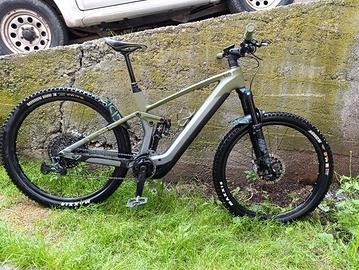 cube stereo Hybrid 140