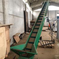 Nastro trasportatore piu' silos