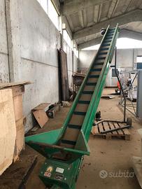 Nastro trasportatore piu' silos