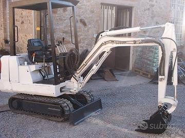 MiniEscavatore usato BOBCAT