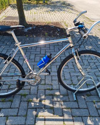 Mountain bike telaio cromato produzione Champ Bike