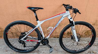 mtb 29 S GT carbonio max altezza 172 cm. 