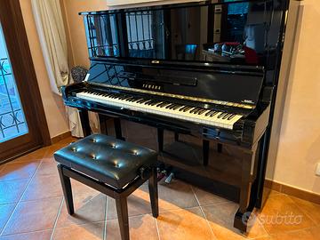 Pianoforte Yamaha U3 serie M perfetto con sgabello