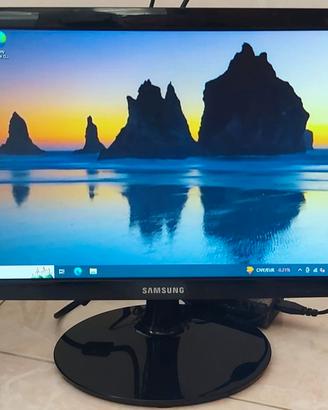 Monitor Samsung 22 pollici full hd perfetto. VGA.