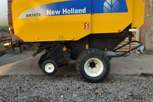 Rotopressa new holland br 7070