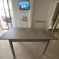 Tavolo allungabile cemebto