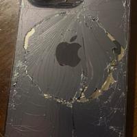 C.E.R.C.O IPHONE 14 e 15 ROTTI leggi bene annuncio