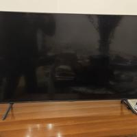 Televisore Samsung Smart 4K da 43 pollici
