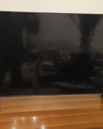 Televisore Samsung Smart 4K da 43 pollici