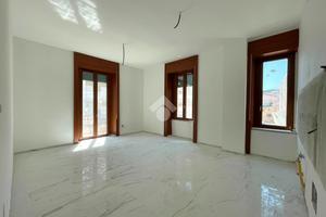 4 LOCALI A COSENZA