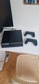 PS4 con 2 joypad e 1.5 TB