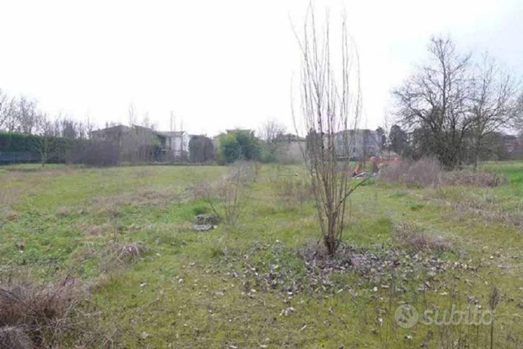 Immobile in asta di 6732 m² a Rolo - Vista 2