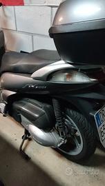 Moto Honda  SH 300 i.