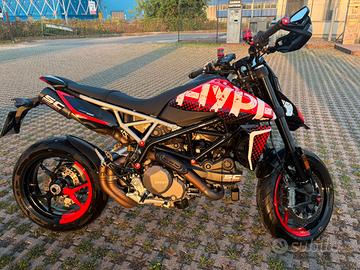 Hyper motard 950