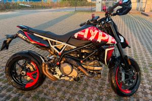 Hyper motard 950