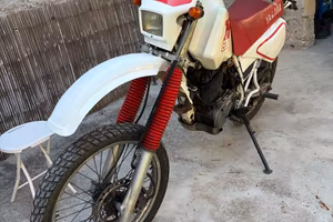 Yamaha TT 600 S – 595 cc – Enduro d’epoca