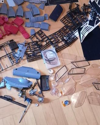 Varie componenti Pocher Porsche 1/8 interni motore