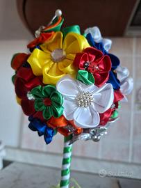 vasetto topiaria con tanti fiori fatti a mano 