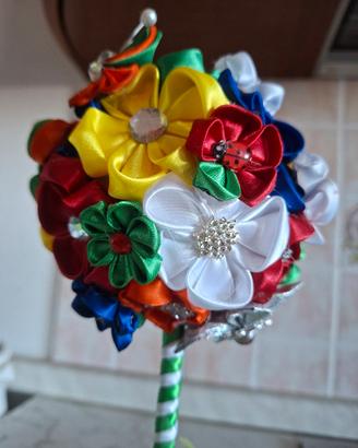 vasetto topiaria con tanti fiori fatti a mano 