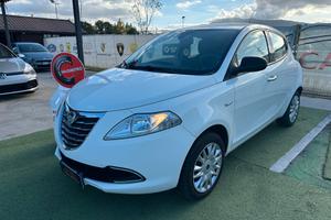 Lancia Ypsilon 1.2*8V*GOLD*PDC*MP3*CITY*NEOPATENTA