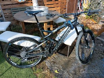 mountain bike Cannondale 27.5 full muscolare 