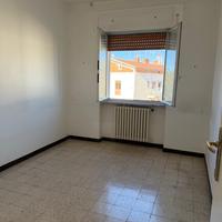 Vendita appartamento 2 piano rialzato zona"lanera"