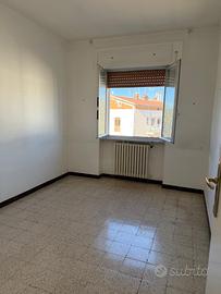 Vendita appartamento 2 piano rialzato zona"lanera"