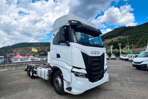 IVECO S-WAY AS260S51 A TELAIO