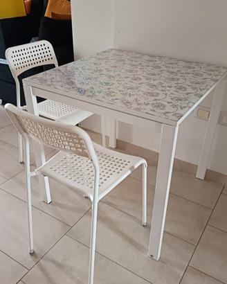 Tavolo 75x75cm + 2 sedie