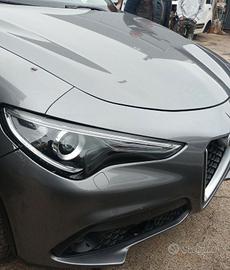 Alfa Stelvio 2.2 a demolizione intera x ricambi
