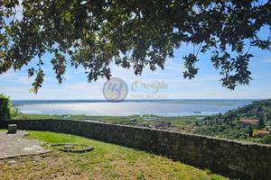 Villa di 390 m² con più di 5 locali a Massarosa