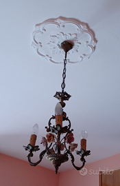 Lampadario e lampada da comodino