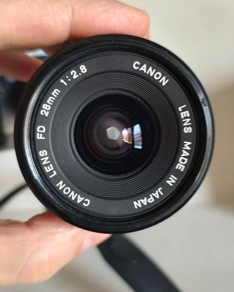 Canon FD 28mm f/2,8 grandangolare MF Made in Japan