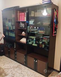 Scrivania  e libreria