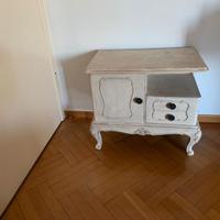 Comodino liberty decapato