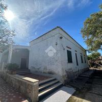 VILLA SINGOLA A MANFREDONIA
