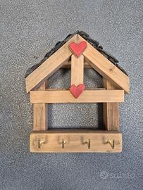 Appendichiavi in legno artigianale a forma di case