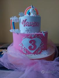torta decorativa ed accessori