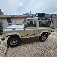 DEFENDER 90 2005