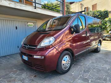 Opel Vivaro Gancio Traino 