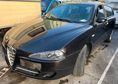 ALFA ROMEO 147 per ricambi usati