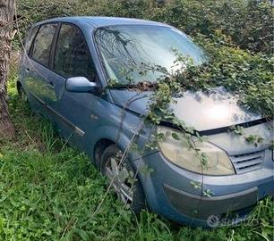 NON MARCIANTE RENAULT SCENIC SOLO RICAMBI O INTERA