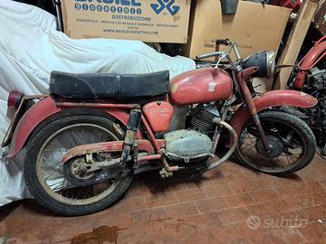 Moto Guzzi Stornello 125 Ricambi - vintage moto