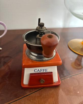 Macinacaffé vintage in ceramica e legno