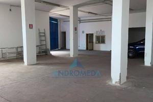 Immobile di 310 m² a Pozzuoli