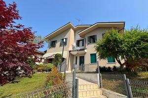 3 LOCALI A PIANEZZE
