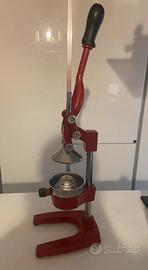 Spremiagrumi meccanico