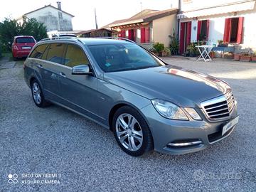 Mercedes-benz E 250 4 MATIC CDI BlueEFFICIENCY Ava